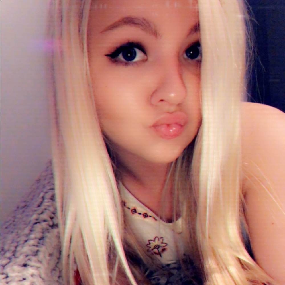 Meet your Posher, Ashley